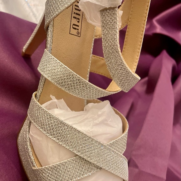 Women's Silver Suedes Open Toe High Heel Platform Dress Pump Sandals - Picture 5 of 14